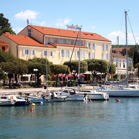 Hotel Adria Malinska Kültér fotó