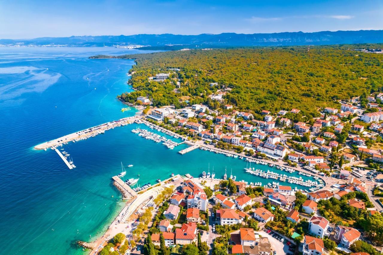 Hotel Adria Malinska Kültér fotó