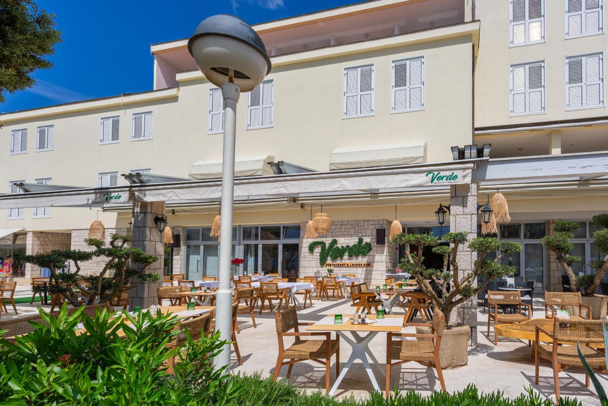 Hotel Adria Malinska Kültér fotó