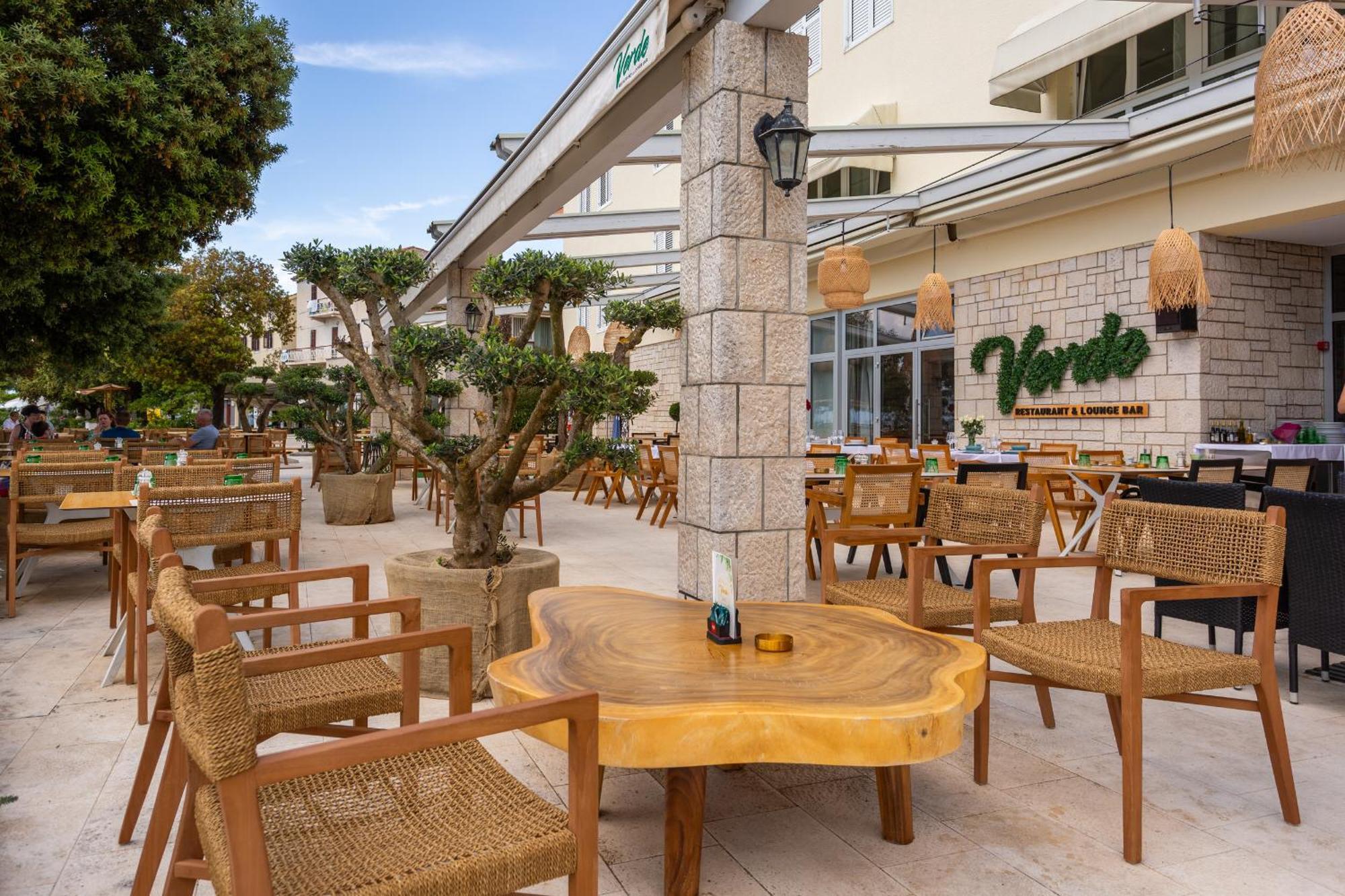 Hotel Adria Malinska Kültér fotó